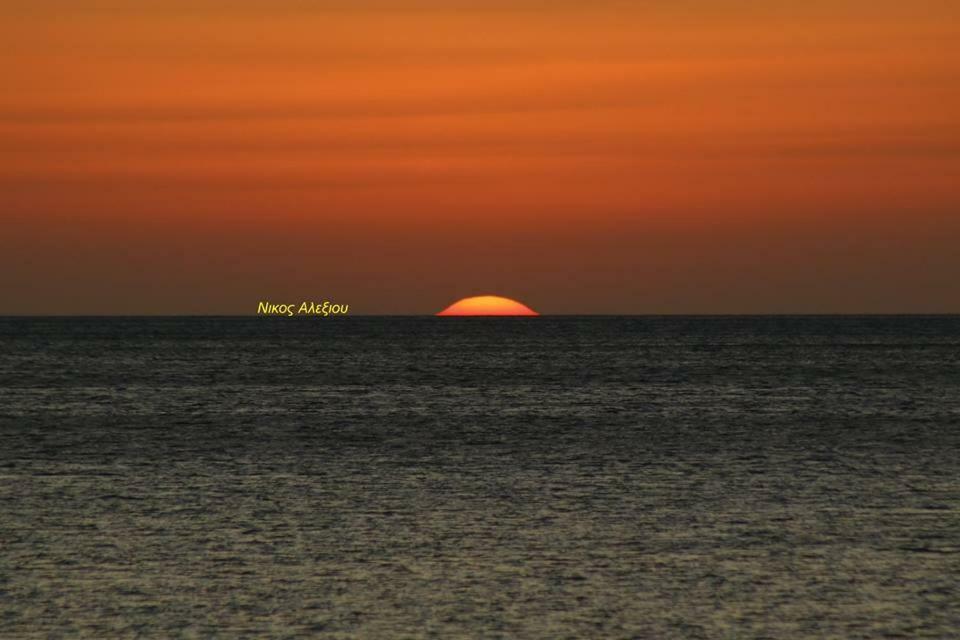 Thea Hotel Paralia Kimis Dış mekan fotoğraf